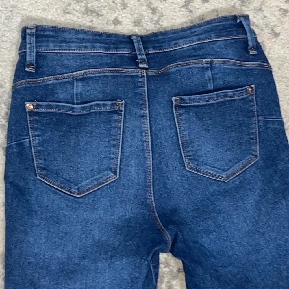 NOBO High Rise Sculpting Skinny Crop Jeans Size: 11